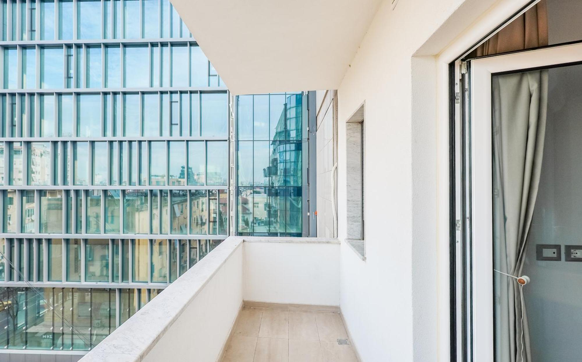Premium Apartment In The Center Tirana Exteriör bild