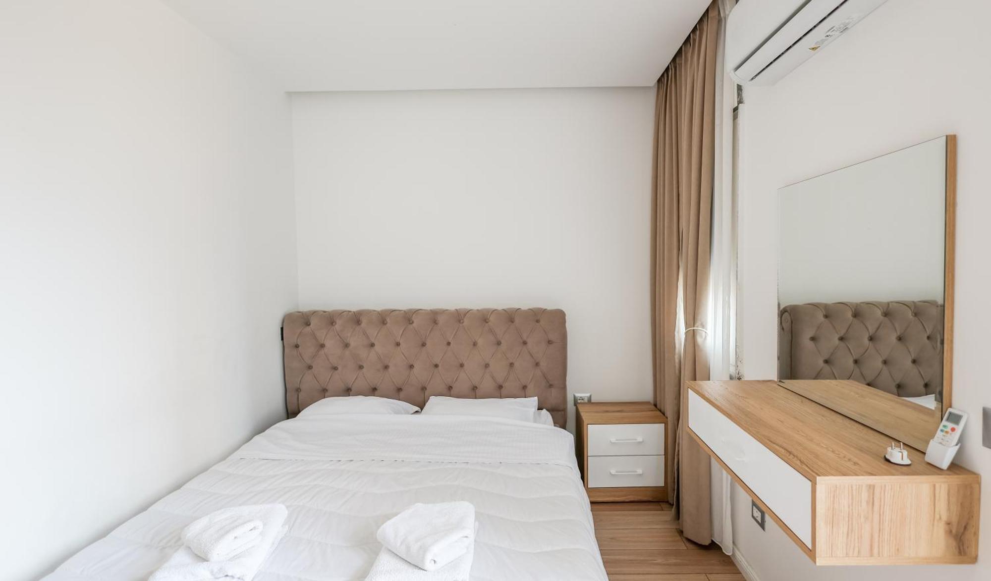 Premium Apartment In The Center Tirana Exteriör bild