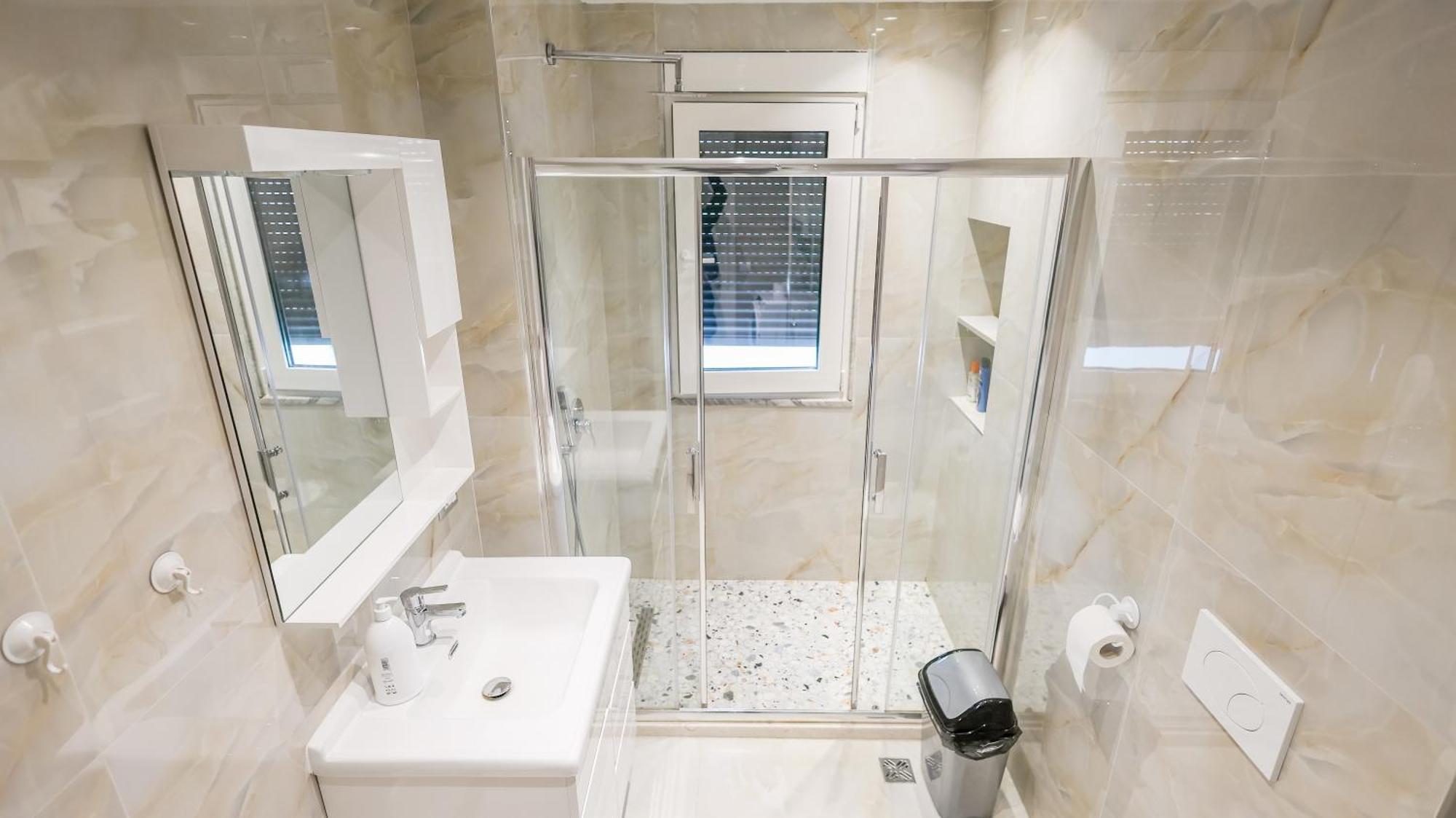 Premium Apartment In The Center Tirana Exteriör bild